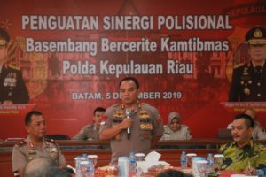 POLDA KEPRI GELAR BESEMBANG BERCERITE KAMTIBMAS